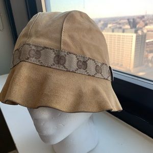 Gucci bucket Hat